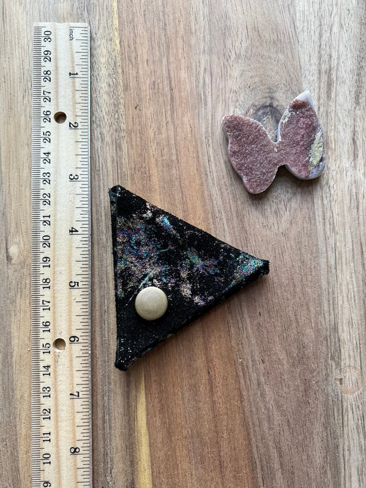 Medium Oil Splatter Triangle Brass