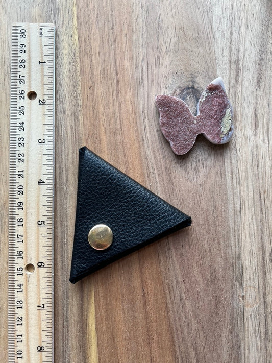 Medium Pebbled Black Triangle